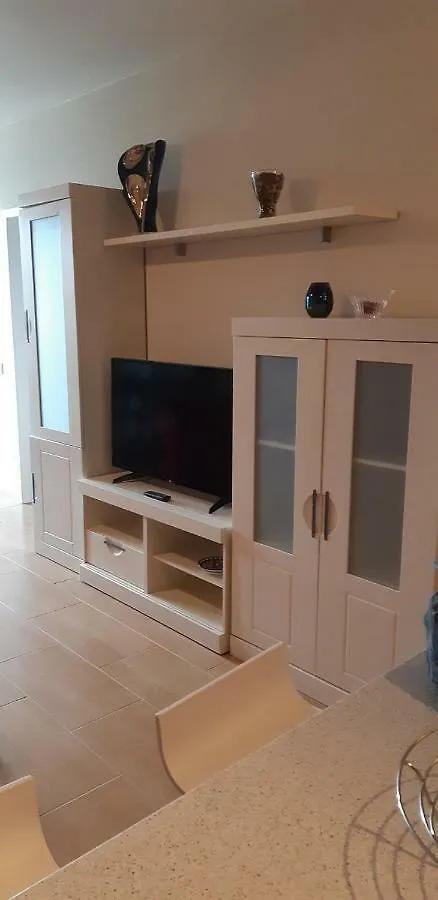 Primavera Gelijkvloers Appartement Met Ruim Terras En Wifi コスタ・デル・シレンチオ 0*,